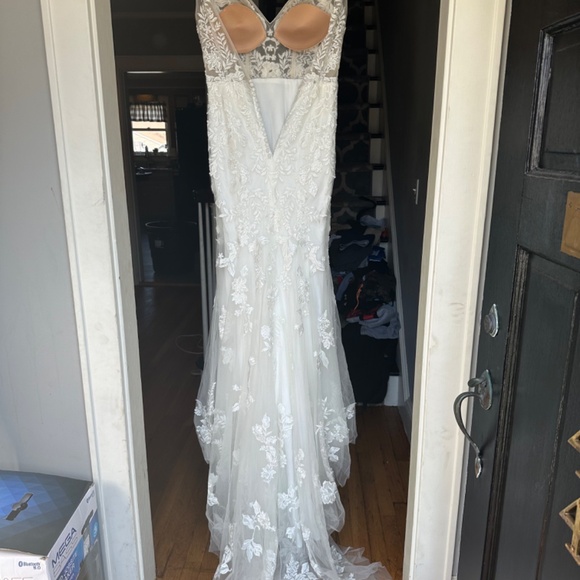 Maggie Sottero Greenley Dress size 6 - Picture 2 of 5